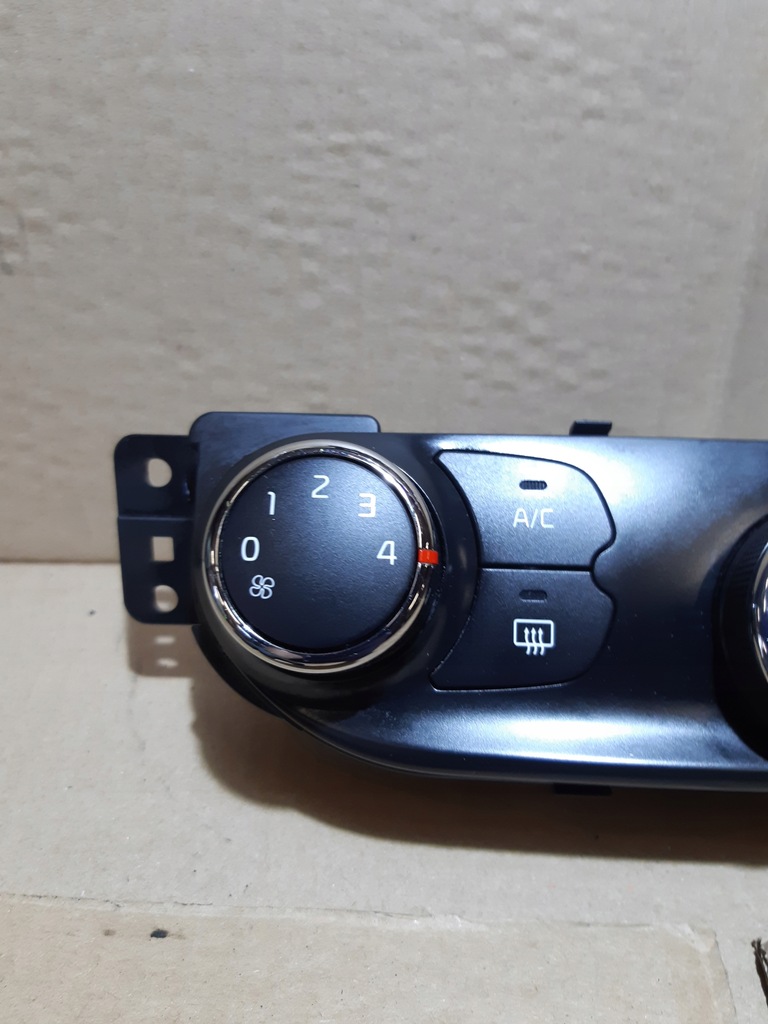 фото №12, Kia ceed ii панель обдув кондиціонера 97250-a2000