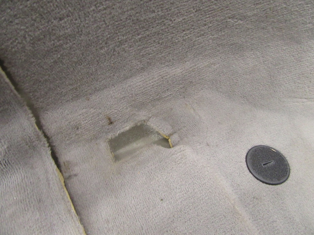 фото №10, Обшивка обивка коврик пол bmw e60 e61 europa