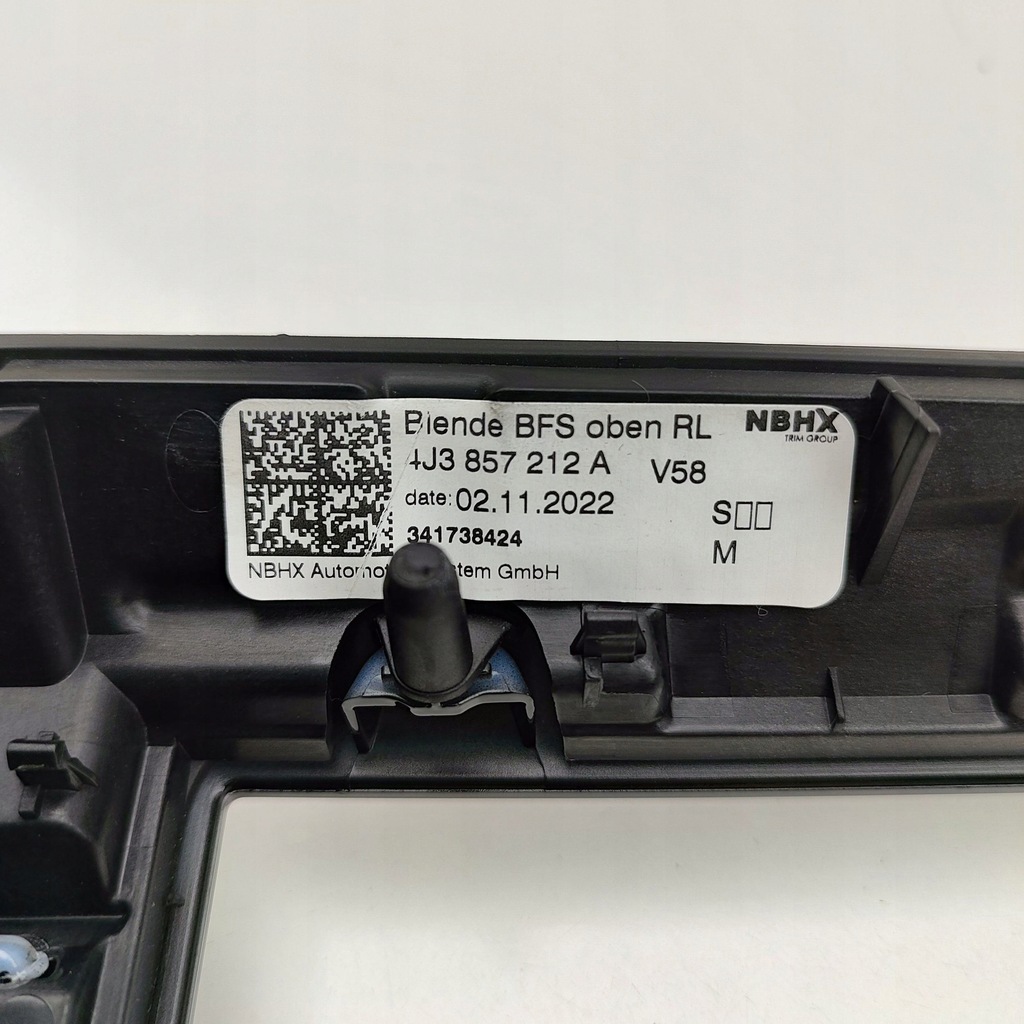 фото №8, Audi e-tron gt 2023 рамка бардачка панелі приладової панелі