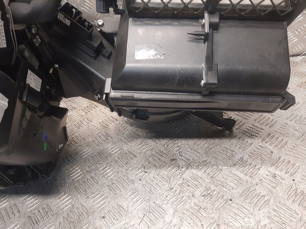 фото №13, Transit custom tourneo 2.0tdci отопитель перед