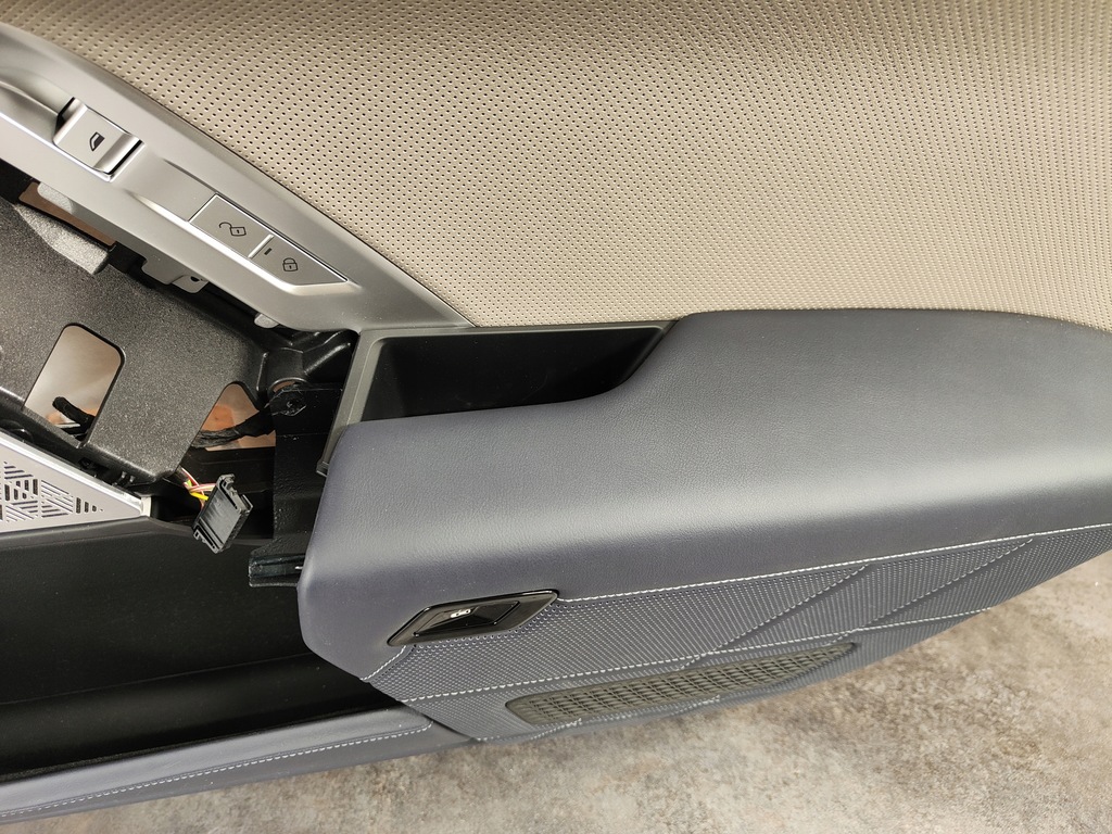 фото №10, Обивка обшивка дверь правый задняя задний bmw 7 g70 bowers & wilkins