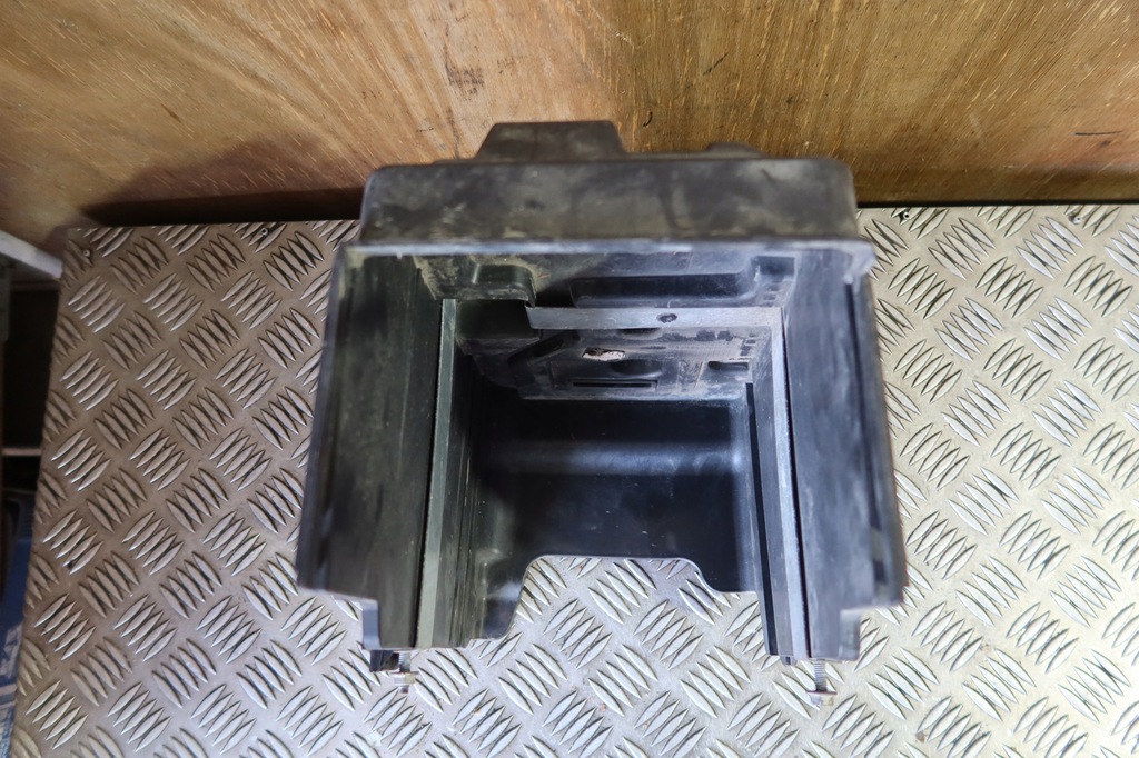 фото №9, Основа акумулятор fiesta mk7 8v21-10723-bd