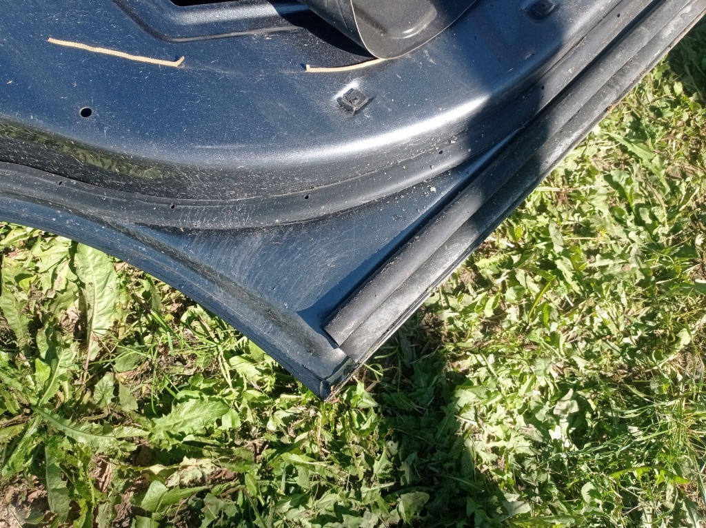 Chrysler 300c дверь левое  задняя с Разборки