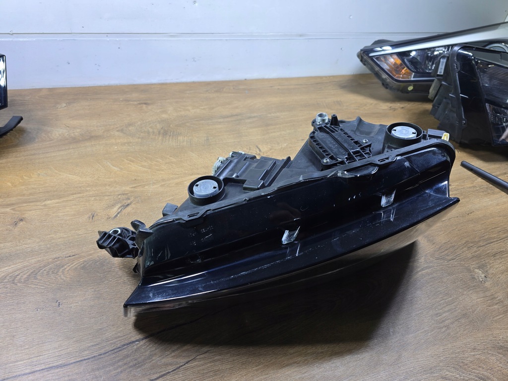 фото №9, Skoda scala лампа перед передня права crystal led 657941016a