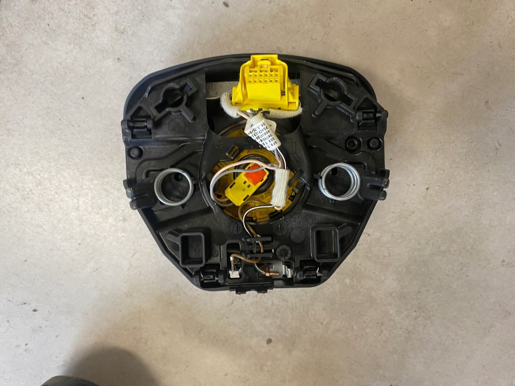 фото №5, Skoda citigo консоль подушка ремені датчик