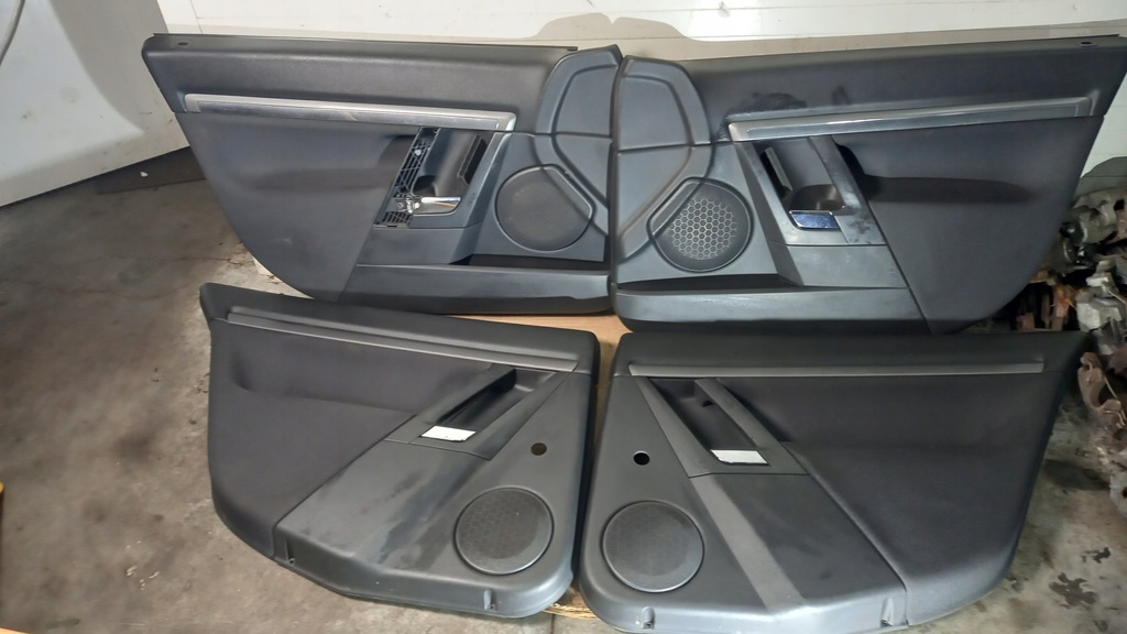 фото №1, Оббивка двері opel vectra c lift kombi 06r