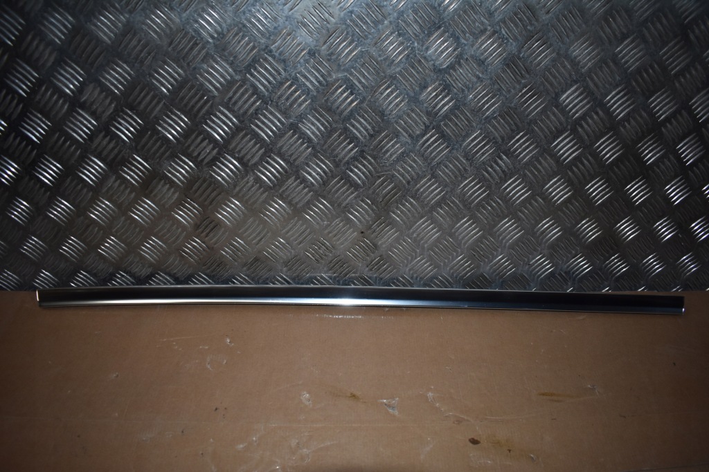 фото №1, Idealna молдинг дверь задняя левая porsche panamera 971 1