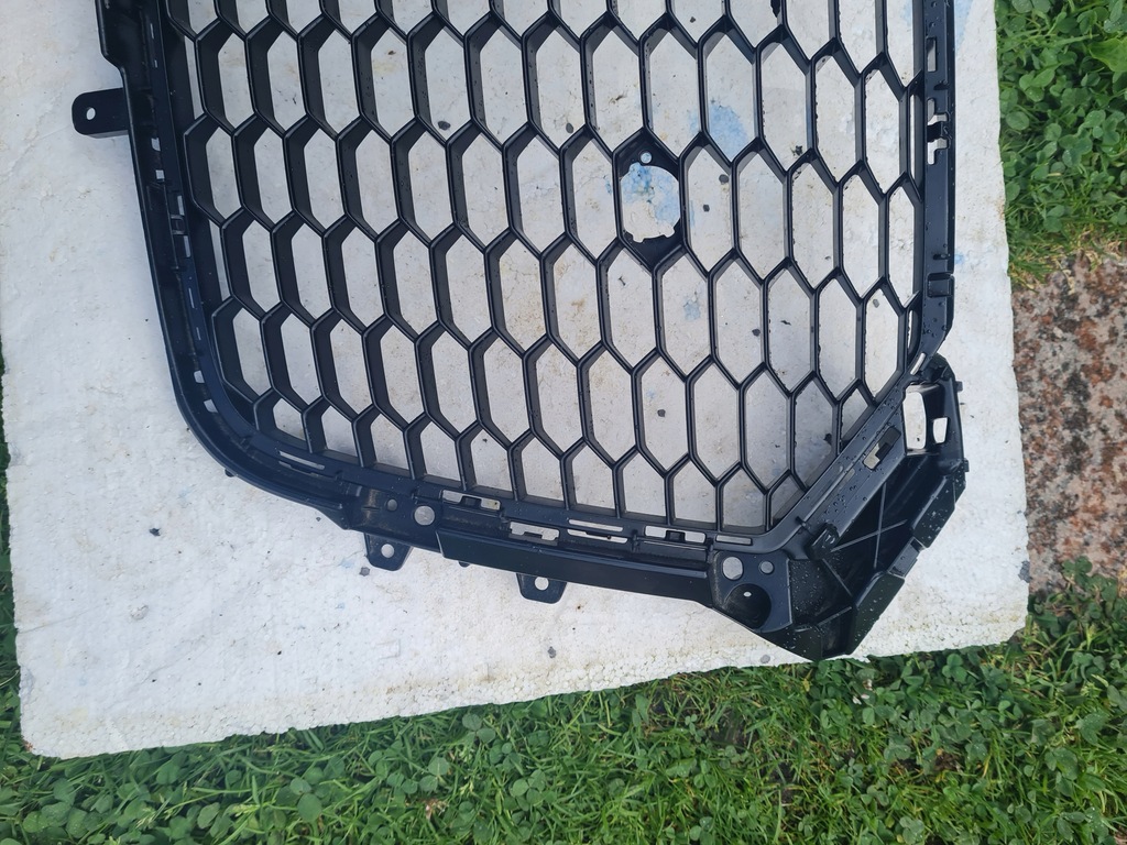 фото №10, Решётка радиатора бампера audi r8 4s0 853 653 d