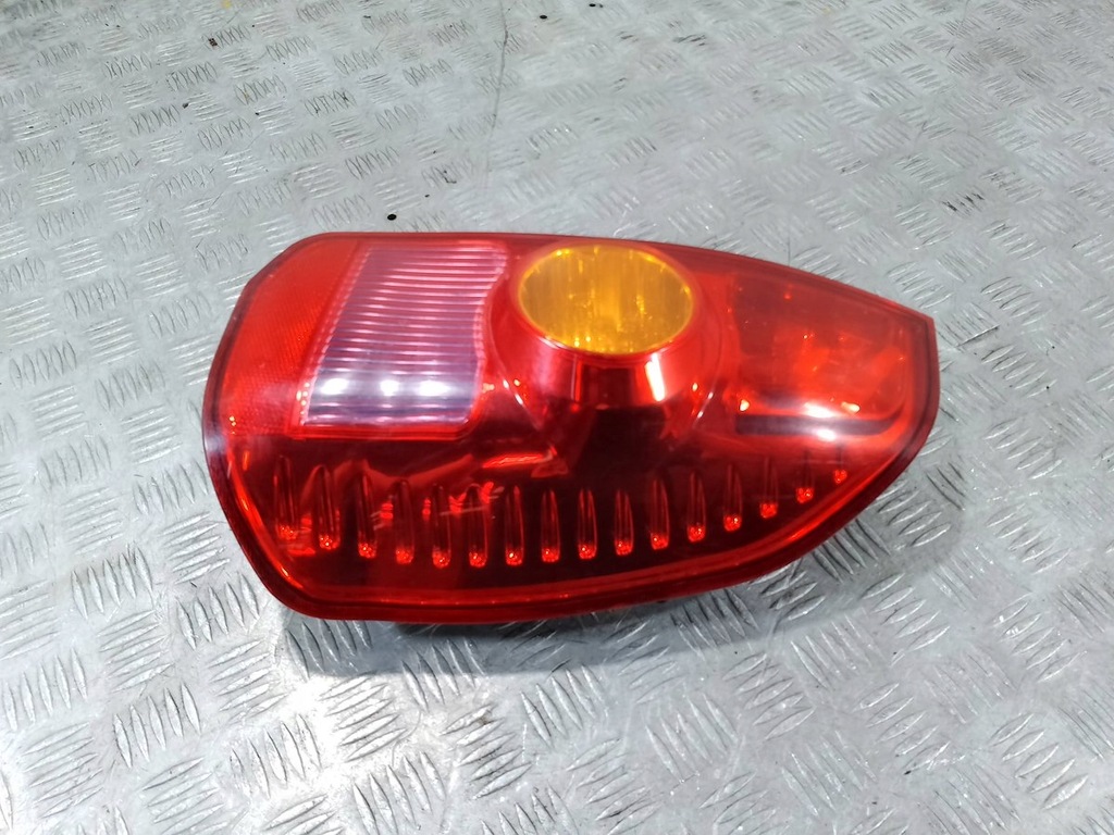 фото №1, Лампа задня права mitsubishi space star i 98-04