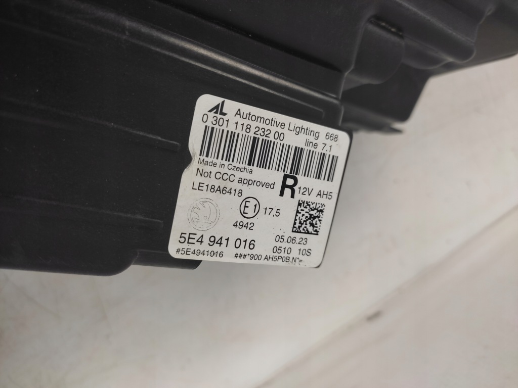 Skoda octavia iv 5e4 фара правая передняя перед full led 2020- 5e4941016 с Разборки