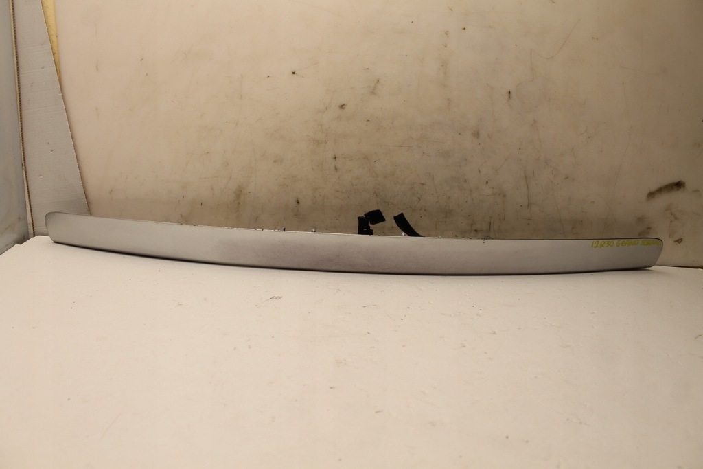 фото №1, Накладка крышки renault grand scenic iii 09r-