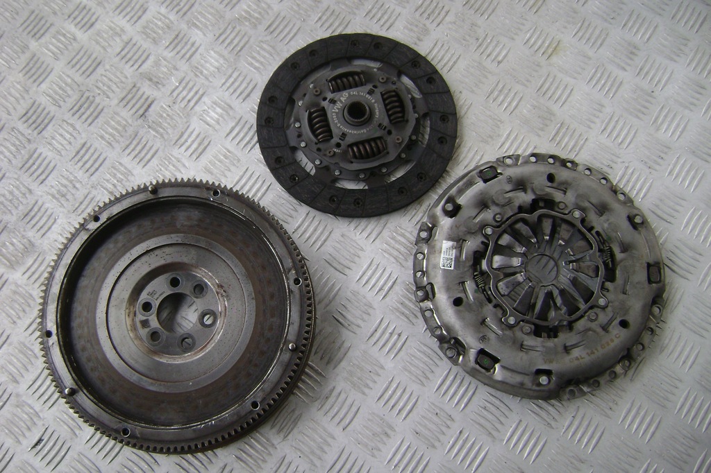 фото №1, Vw golf vii 1.6 tdi - полный сцепление