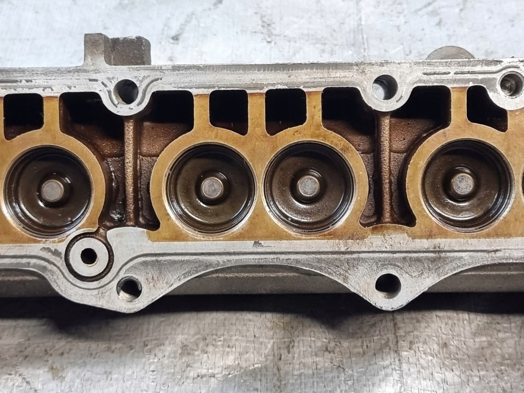 фото №13, Вал розподільного валу корпус кришка fiat stilo 1.6b 16v