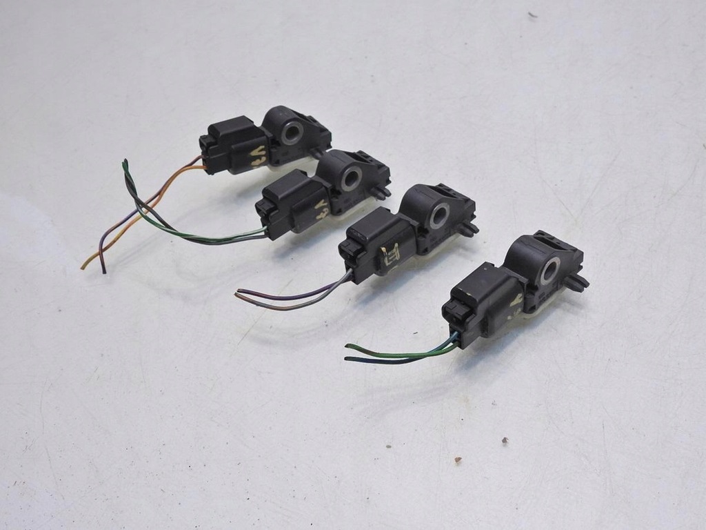 фото №8, Датчик ударный volvo v70 iii 31264395