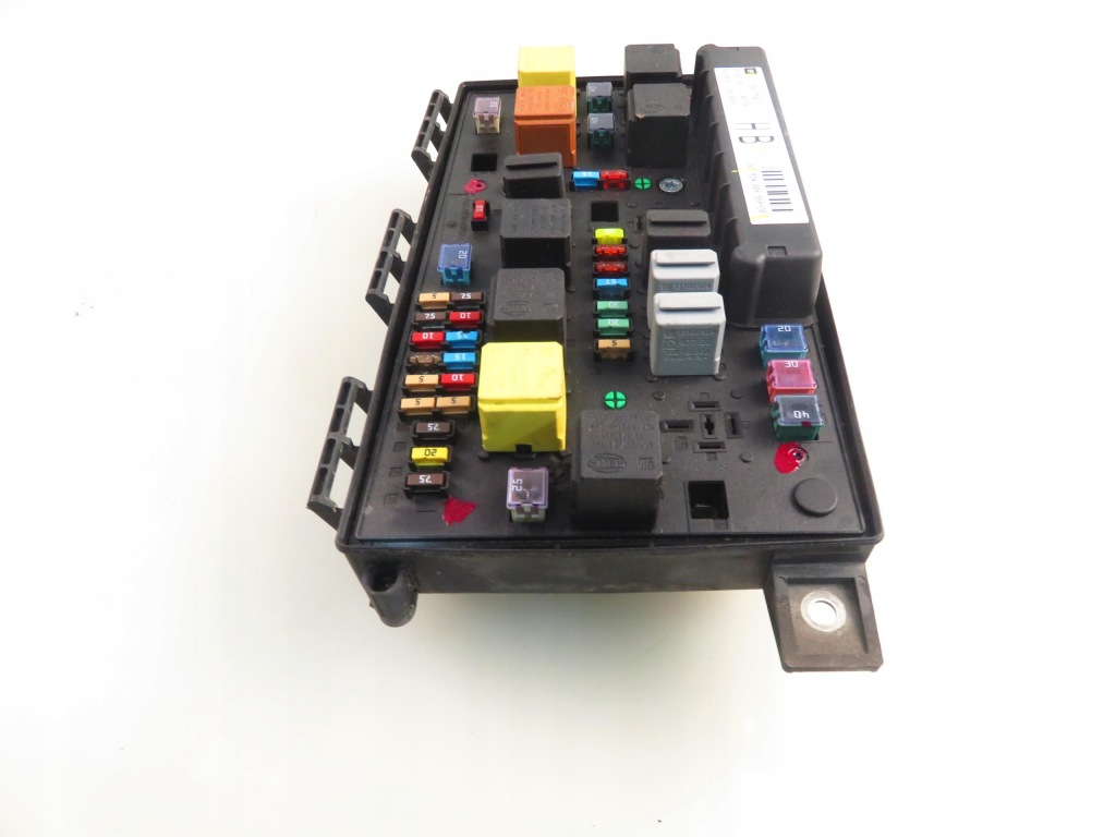 Коробка предохранителей opel zafira b a05 13206754hb 5dk00866838 Киев