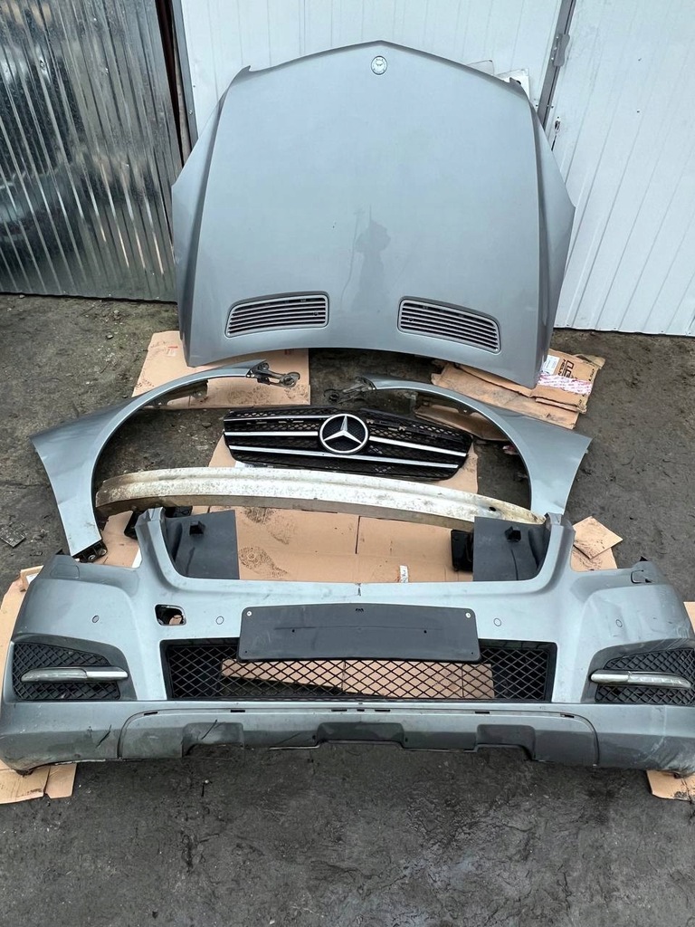 фото №1, Mercedes r w251 lift бампер перед передний kompletny c792