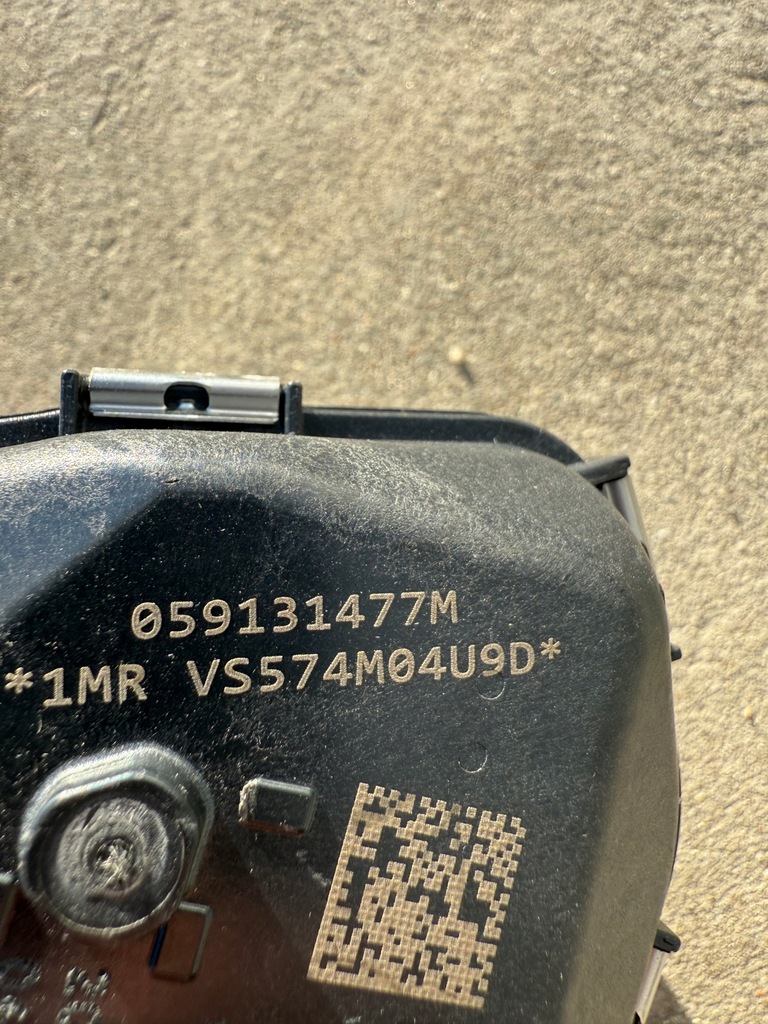 фото №2, Audi q8 дросельна заслінка 059131477m....