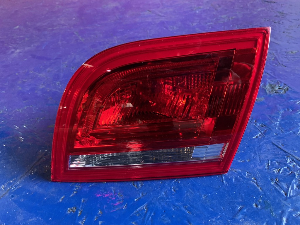 фото №1, Лампа кришки права задня audi a3 8p 8p4 sportback