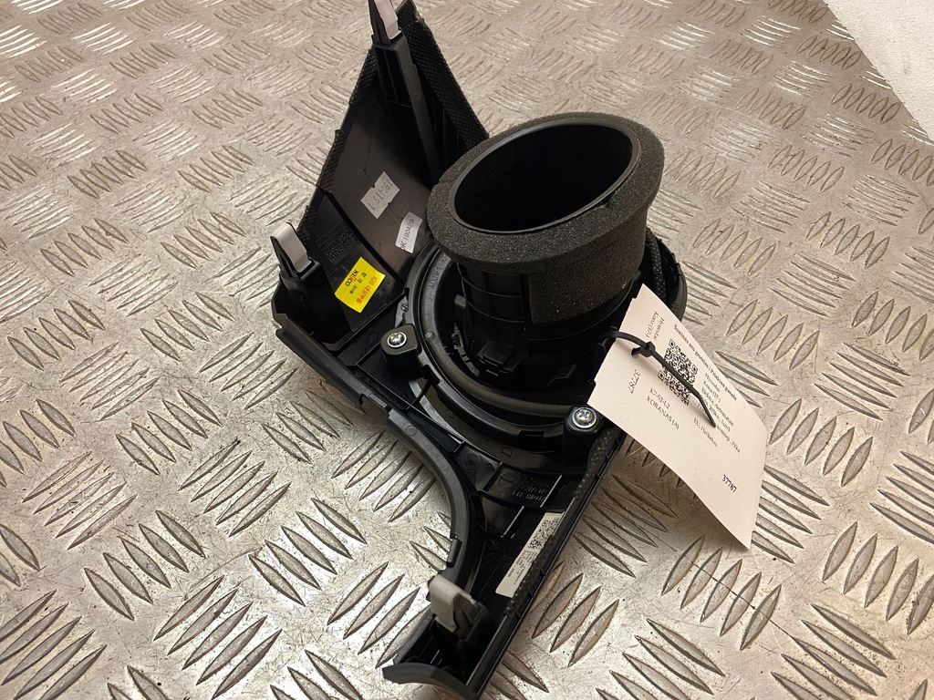 фото №11, Hyundai kona i боковая решётка обдув панели приборной панели