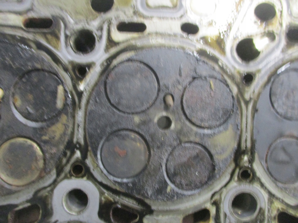 фото №8, Головка комплектна вали seat toledo iv 1.6 tdi 03l103373a 03l103286a