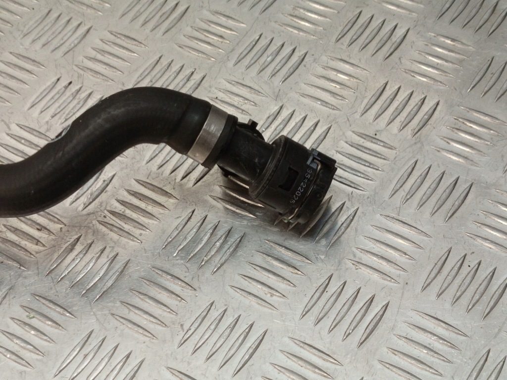 Купить Bmw i3l g28 i4 g26 пабтрубок  шланг труба воды радиатора 8477900