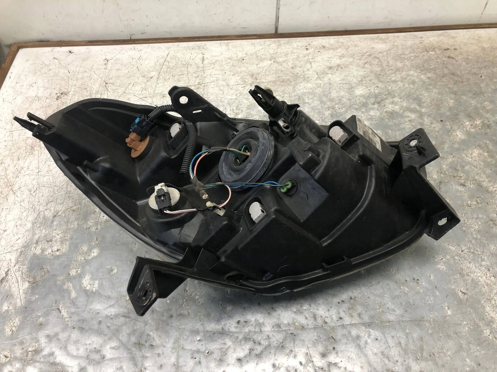 фото №6, Лампа левый перед dacia dokker 260607950r europa