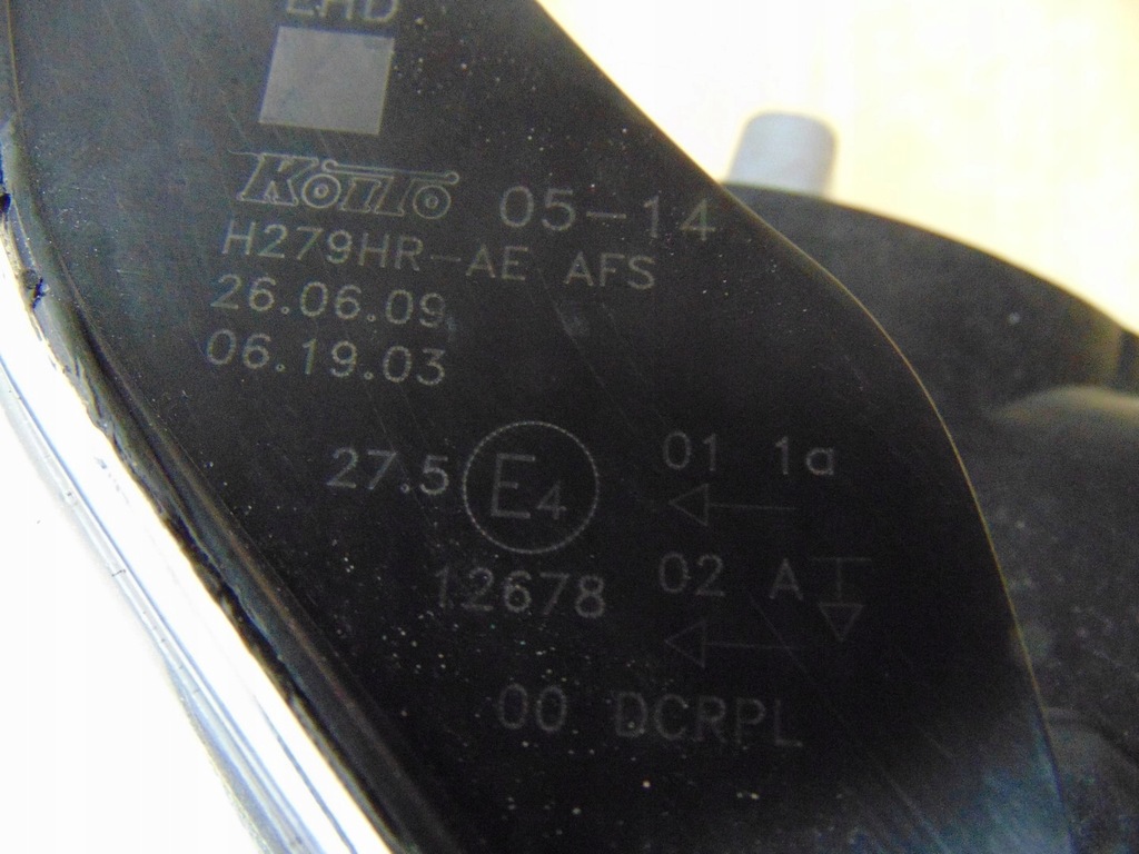 фото №15, Лампа правая перед ксенон toyota avensis t27 koito