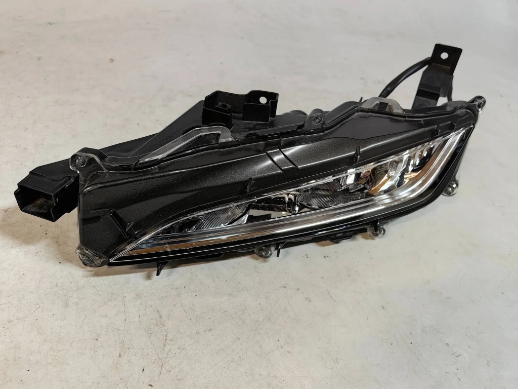 Купити Lexus rx iv рестайлінг  - фара led drl ліва