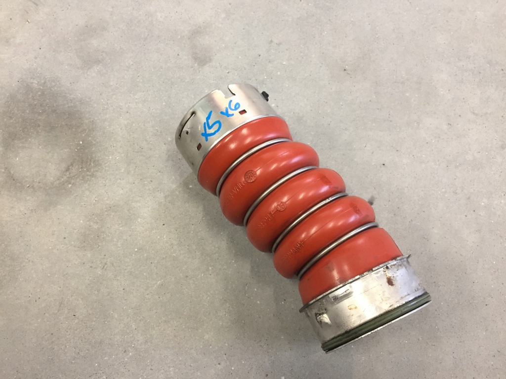 Купить Bmw e70 e71 f15 f16 труба шланг интеркулер