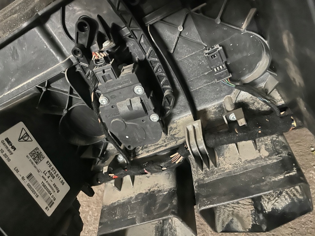 фото №7, Комплектная отопитель с вентилятор panamera 970