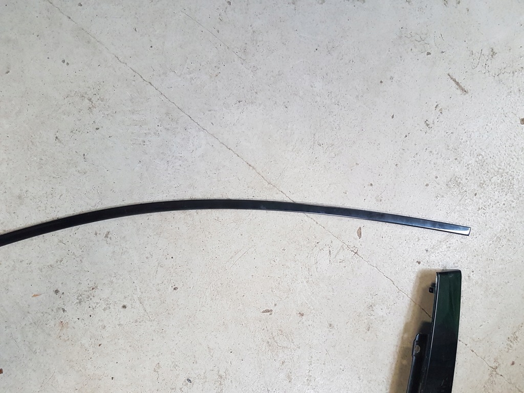 фото №4, Молдинг дверь прокладка левая перед audi a3 8v sedan