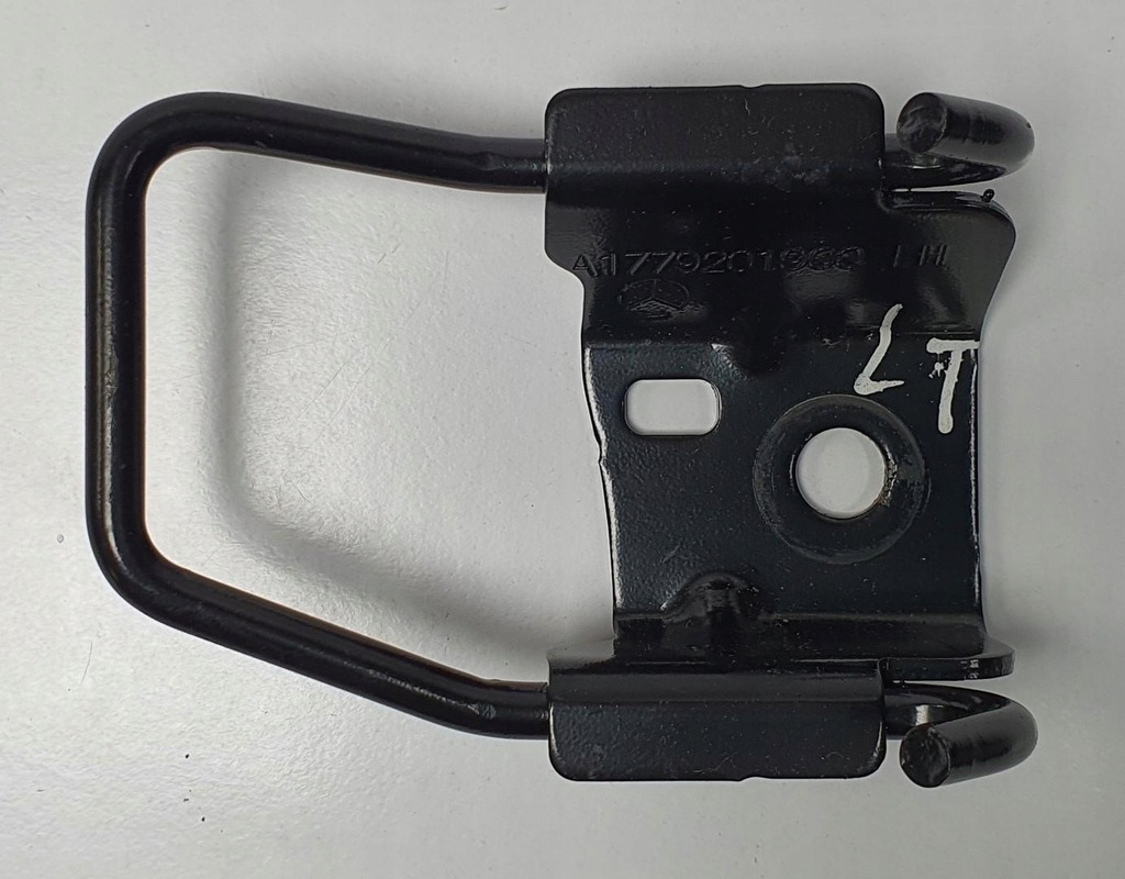 фото №1, Кронштейн isofix левый задняя mercedes w177 a1779201900