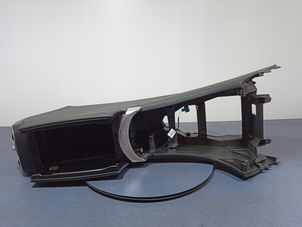 фото №6, Mercedes glc w253 туннель средний подлокотник