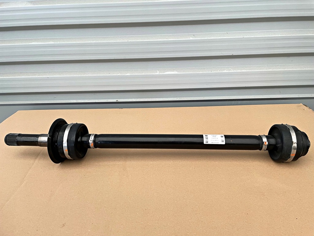 фото №1, Bmw x3m f97 x4m f98 привідний вал правий задня 8064998