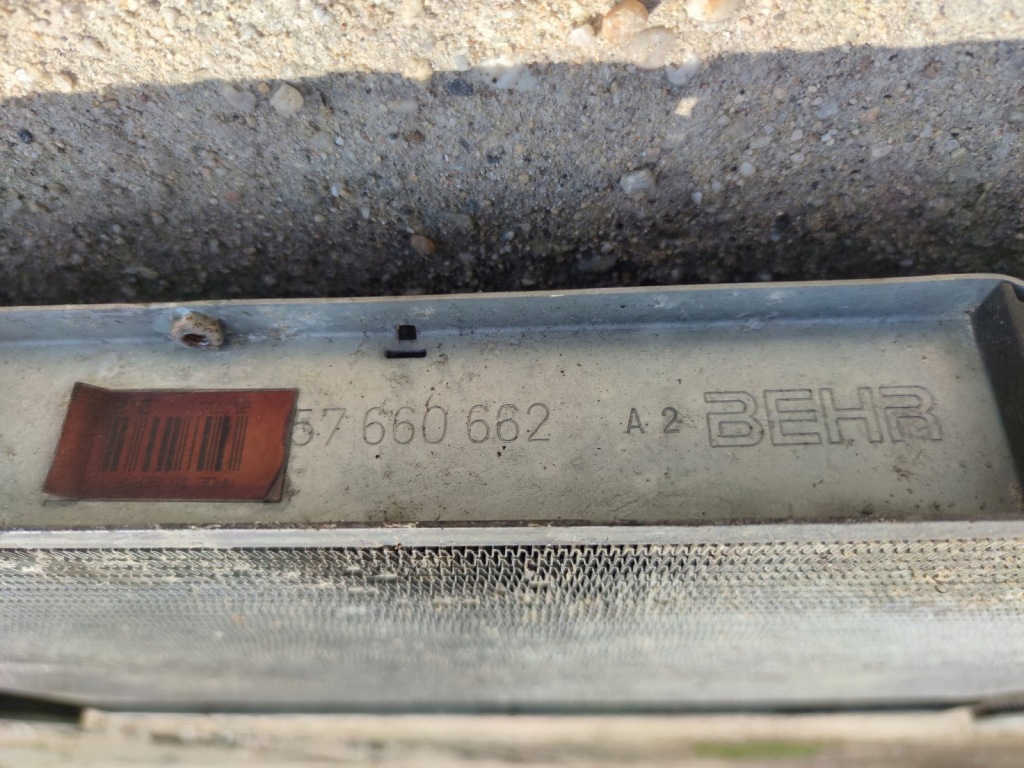 Радіатор води mercedes w140 behr Оригінал