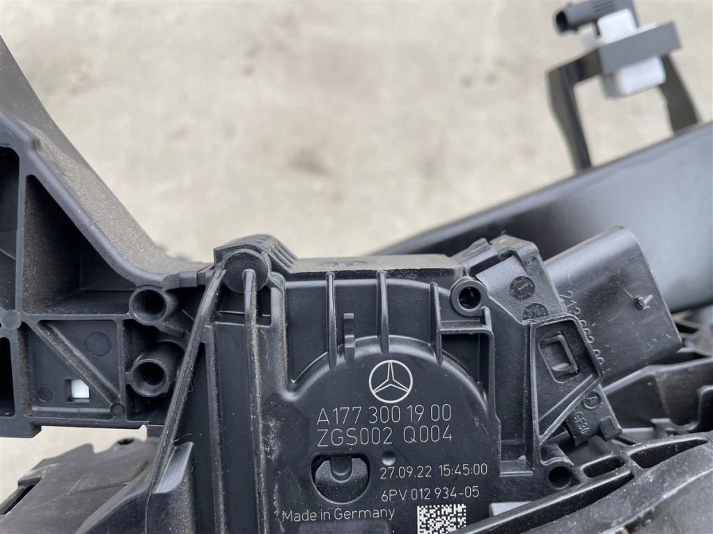 Педаль тормоза газа потенциометр распорка автоматическая коробка передач mercedes cla w118 118 с Разборки