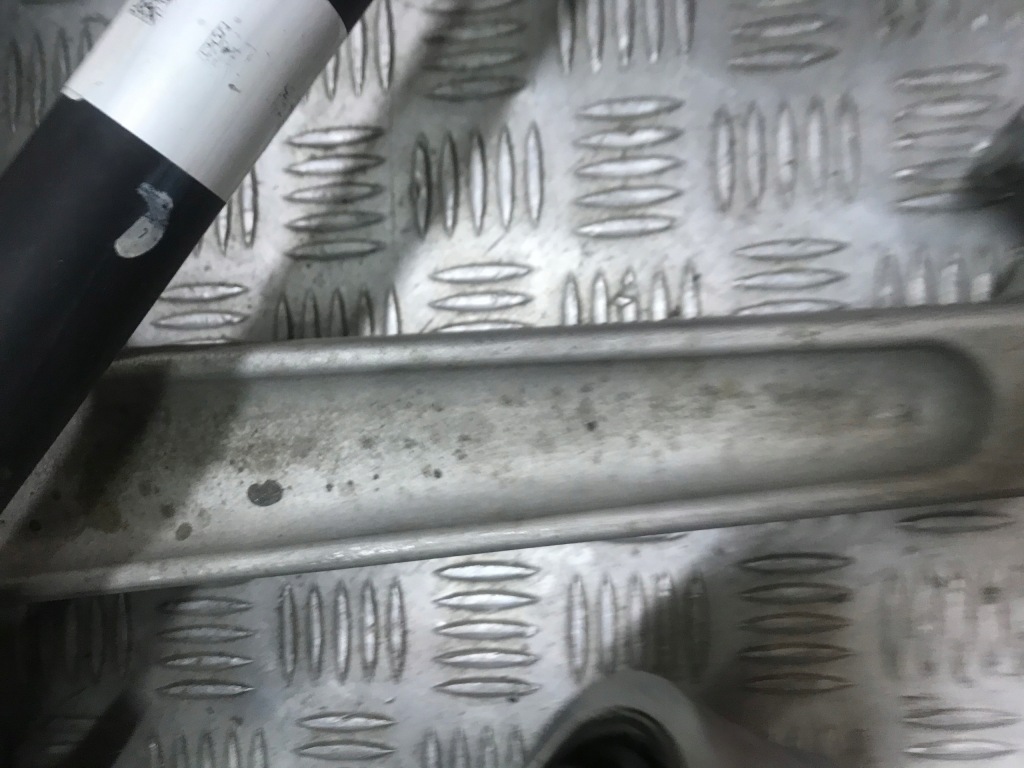 Mercedes amg gt a190 подвеска поворотный кулак приводной вал r Оригинал