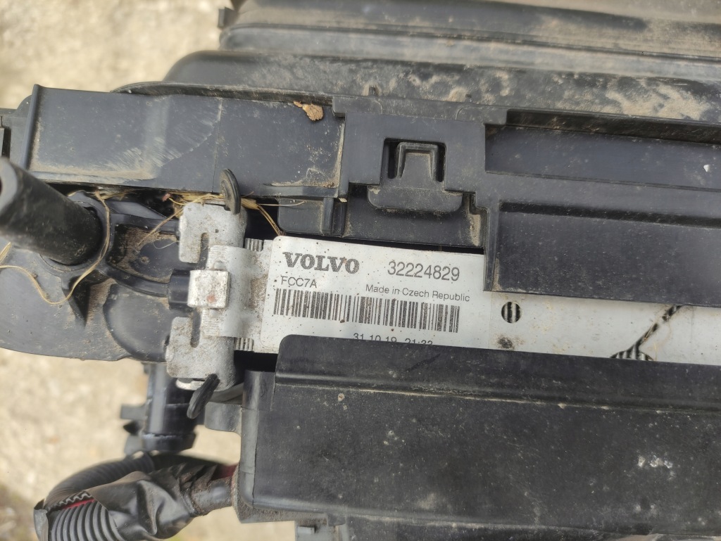 Volvo v60 2 2.0 d3 радиатор жалюзи радиатор вентилятор 2018- Киев