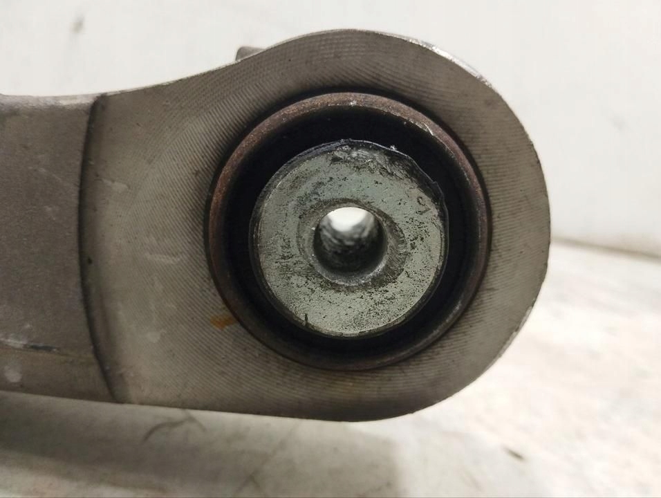 фото №12, Maserati levante 2017 поворотний кулак колеса заднього