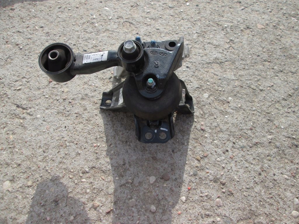 фото №1, Кронштейн правая двигателя 2.0 crdi hyundai tucson ii 2017