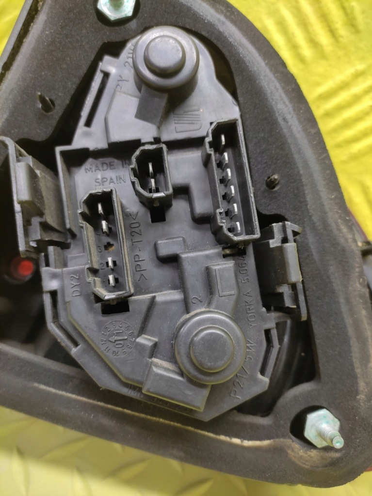 фото №3, Seat leon i лампа левый задняя