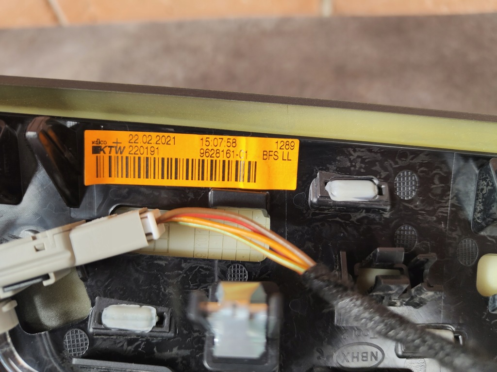 фото №11, Декори накладки декоративні панелі сірі ґрати обдув амбiєнтне bmw f48 x1 f39 x2