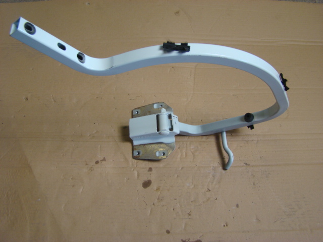 фото №1, Петли крышки багажника kpl vw jetta 5c6827302d