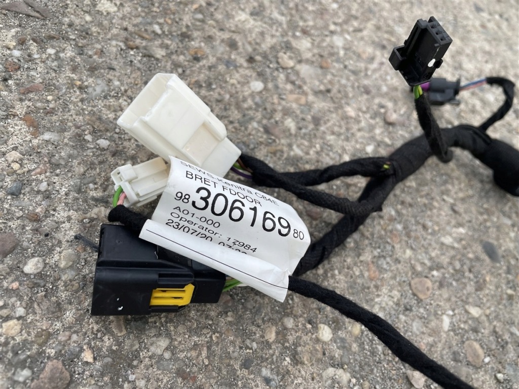 фото №12, Прокладка замок подъемник дверь правый перед citroen c5 aircross 18-24