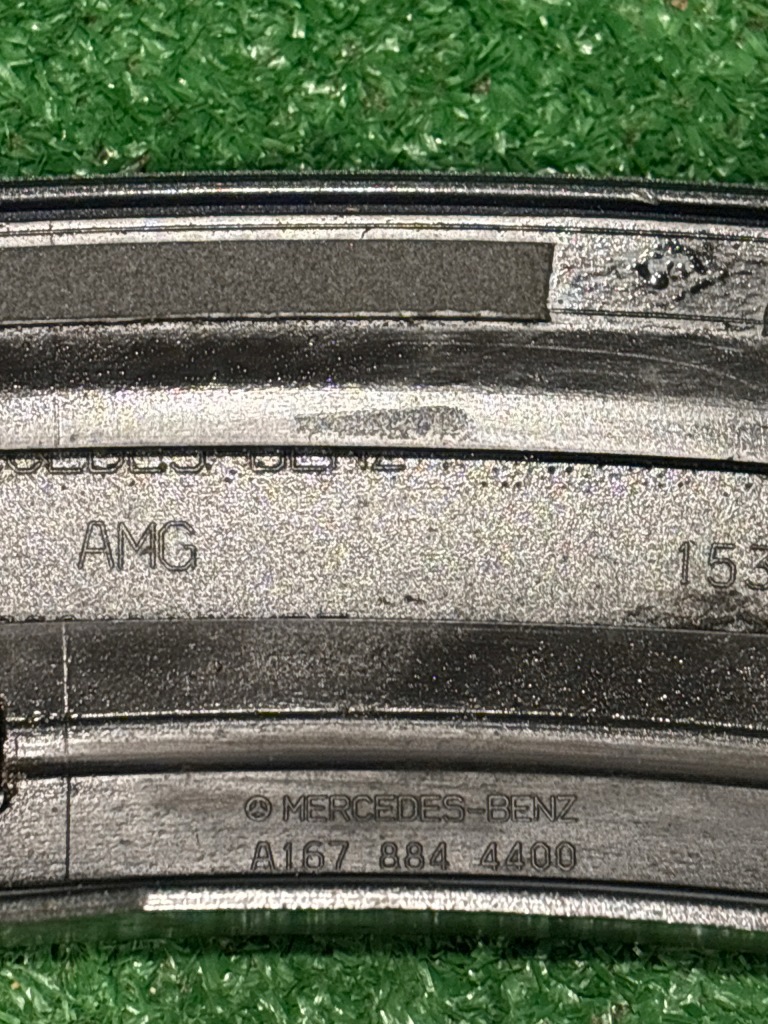 Mercedes gle w167 молдинг крила правий перед a1678844400 в Україні