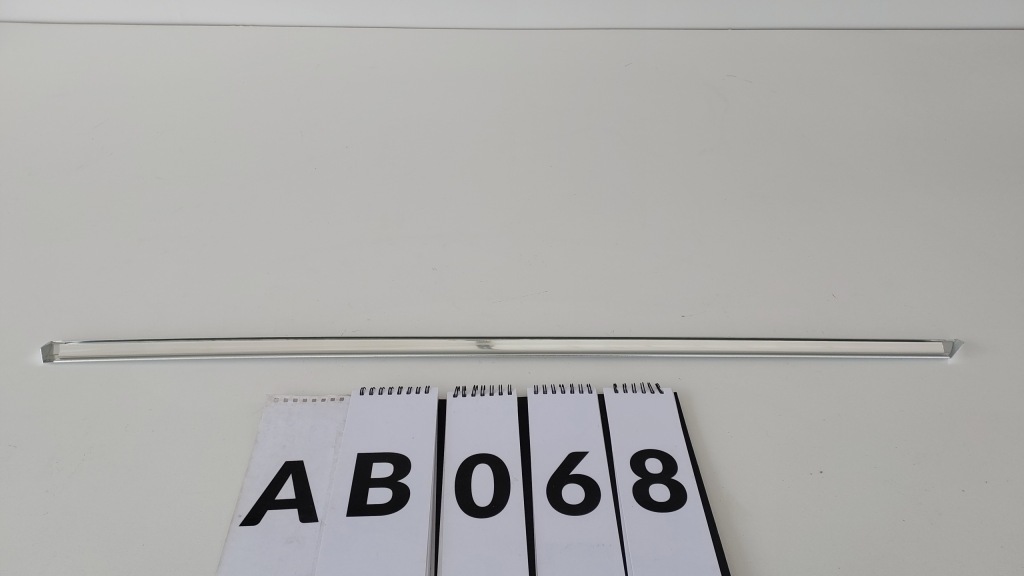 Mercedes sl r107 молдинг дверь правых хром новый в Украине