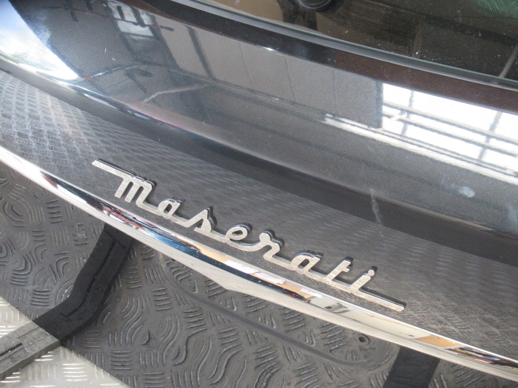 фото №8, Maserati levante крышка багажника задняя лампы nero 19r as3