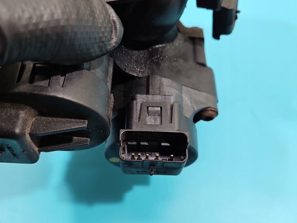 фото №6, Дроссельная заслонка citroen c4 i 9639027480 1.6 hdi