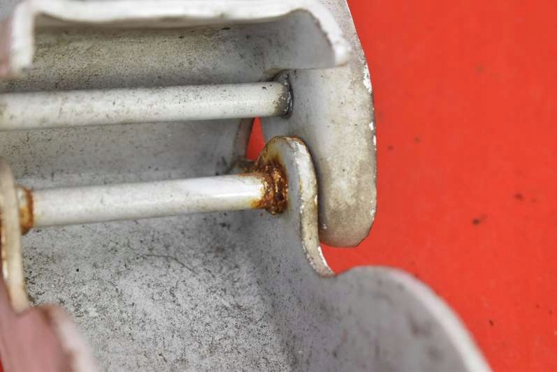 фото №5, Петля правого створки нижний 527428b opel vivaro a 1 i lift 06-14