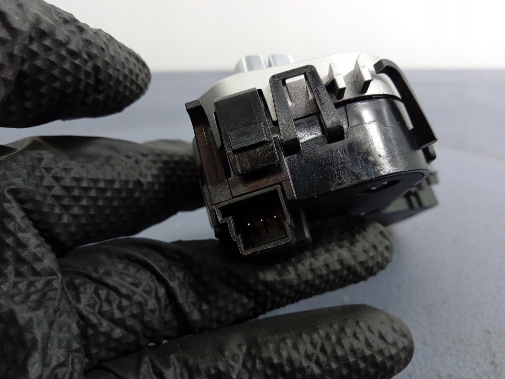 фото №3, Cls w257 панель регулювання сидіння лівий a2139050004